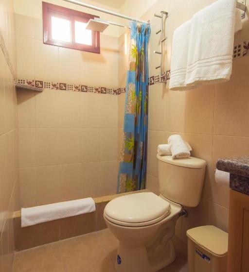 فندق صغير Puerta Sol Inn