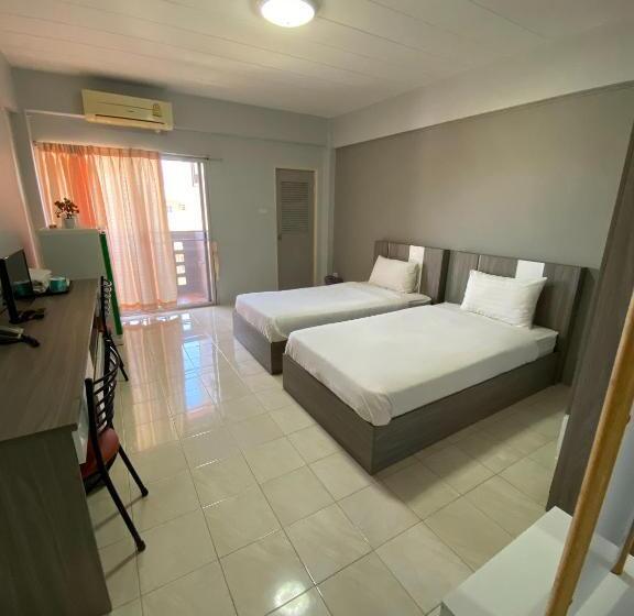 Burapha Bangsaen Garden Apartment