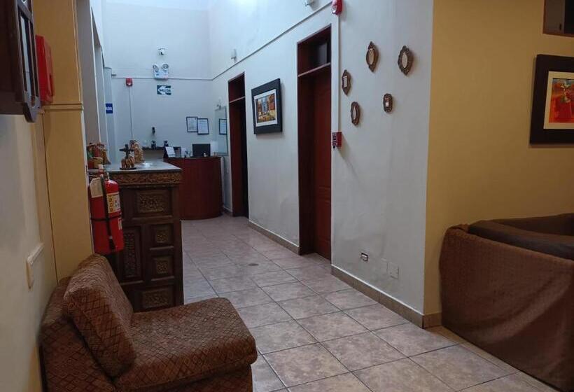 فندق Posada Miraflores