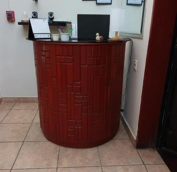 فندق Posada Miraflores