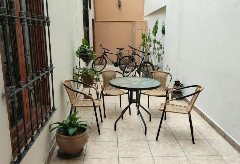 فندق Posada Miraflores