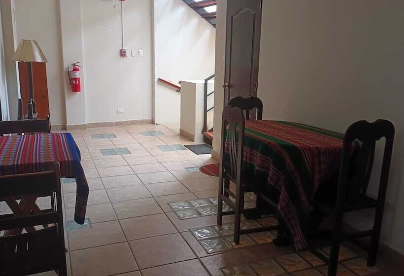 فندق Posada Miraflores