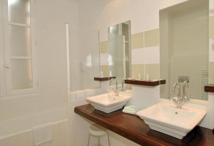 هتل Hôtel Au Logis Des Remparts