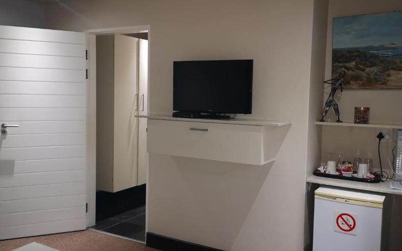 Пансион 21 Kingfisher Guesthouse