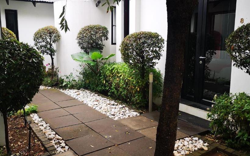 Пансион 21 Kingfisher Guesthouse