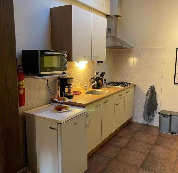 膳宿费 An De Esch