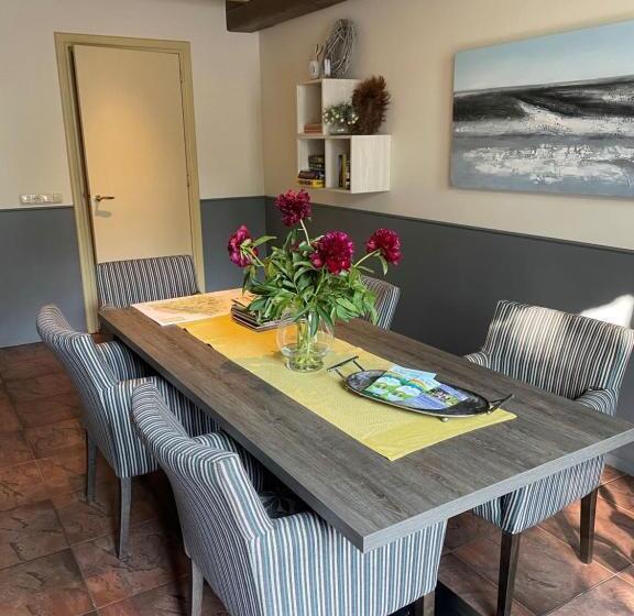 膳宿费 An De Esch