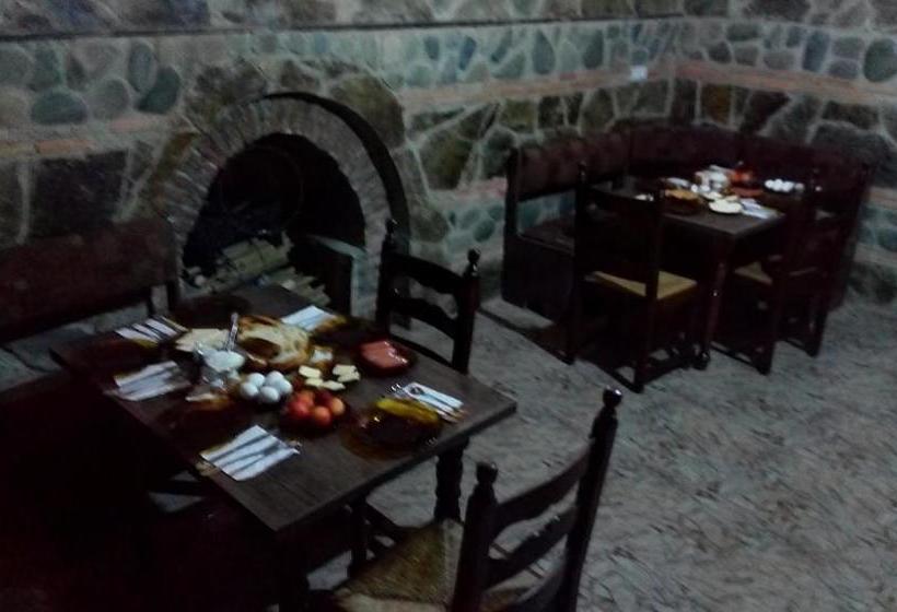 پانسیون California Guest House