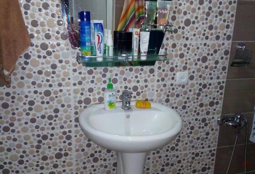 پانسیون California Guest House