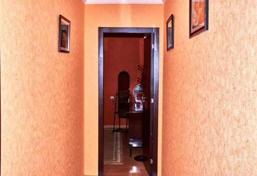 پانسیون California Guest House