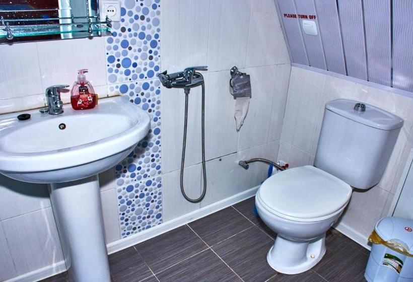 پانسیون California Guest House