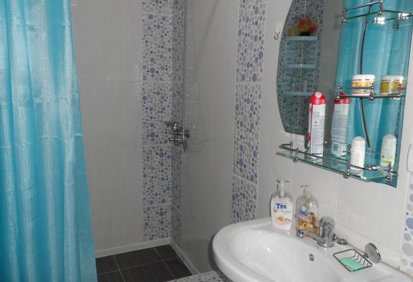 پانسیون California Guest House