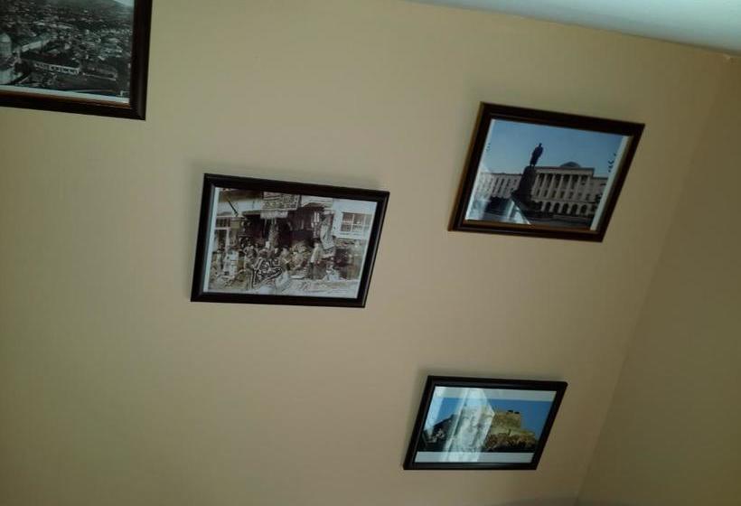 پانسیون California Guest House