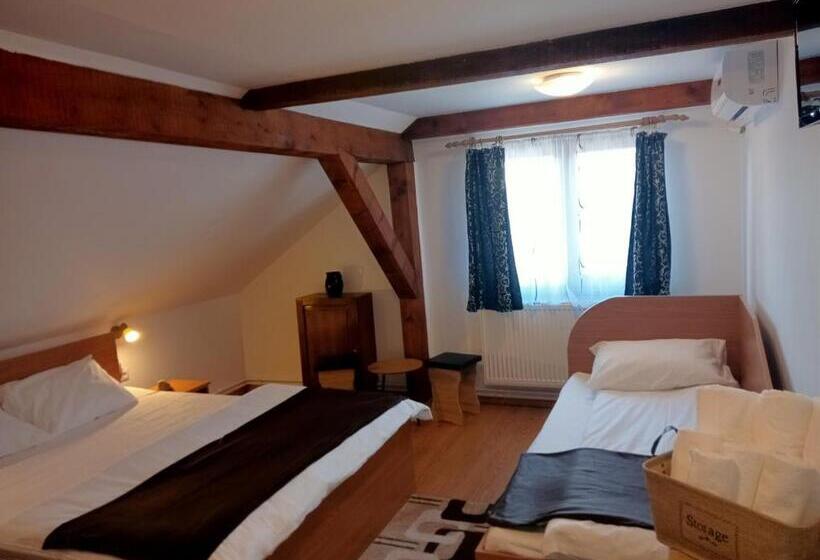 פנסיון Casa Raisa & Maria