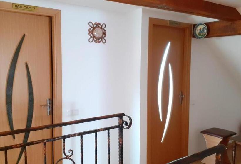 פנסיון Casa Raisa & Maria