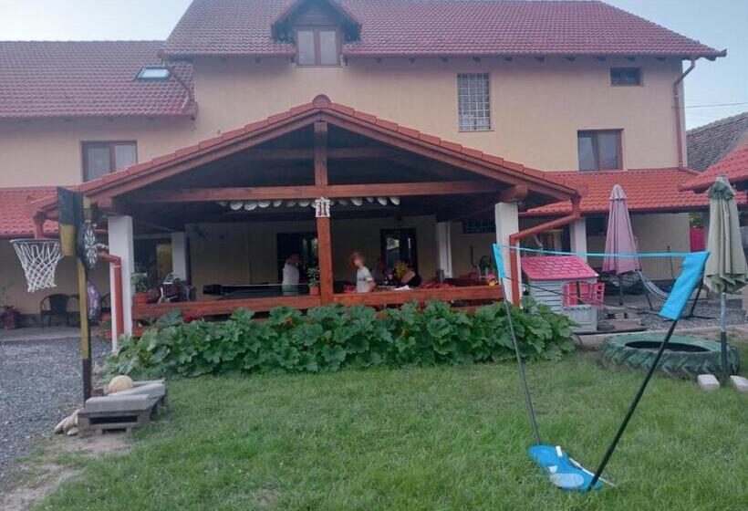 פנסיון Casa Raisa & Maria