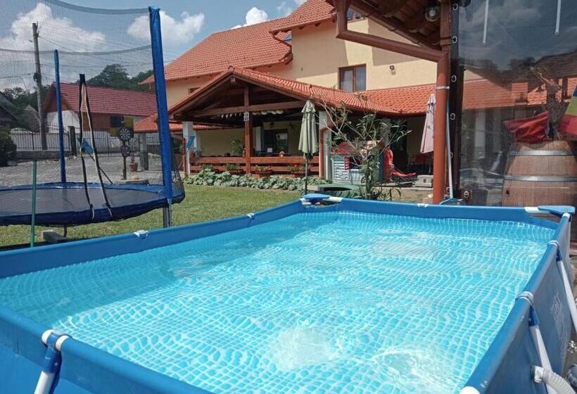 פנסיון Casa Raisa & Maria