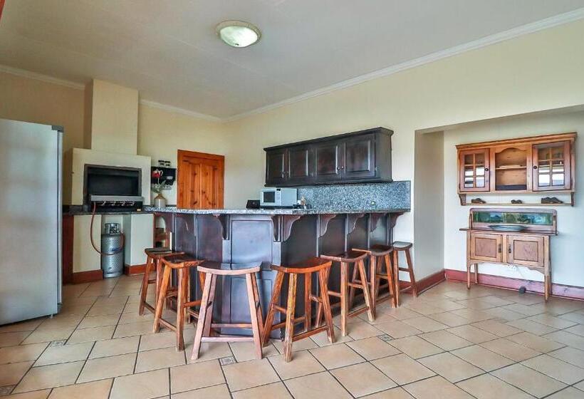 膳宿费 Croc River Lodge