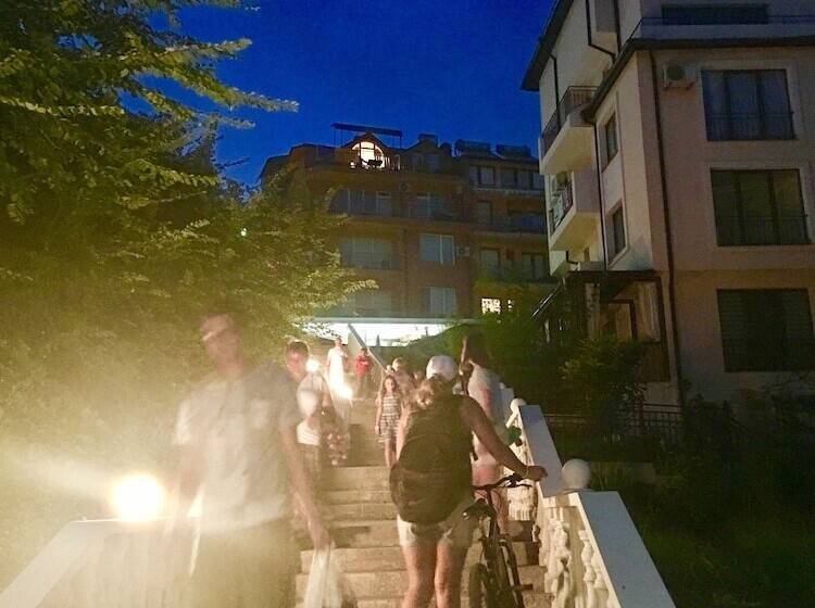 Пансион Dream House