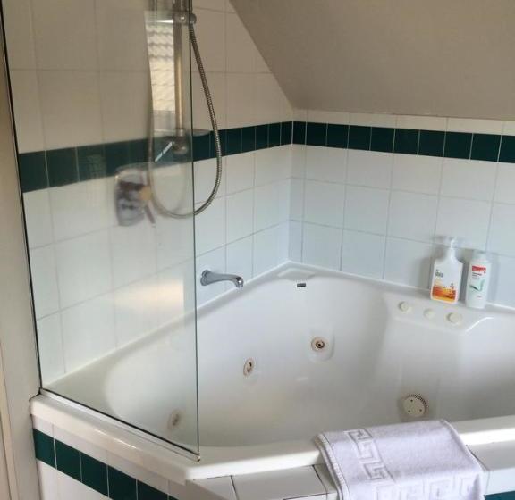 Пансион English Tudor House