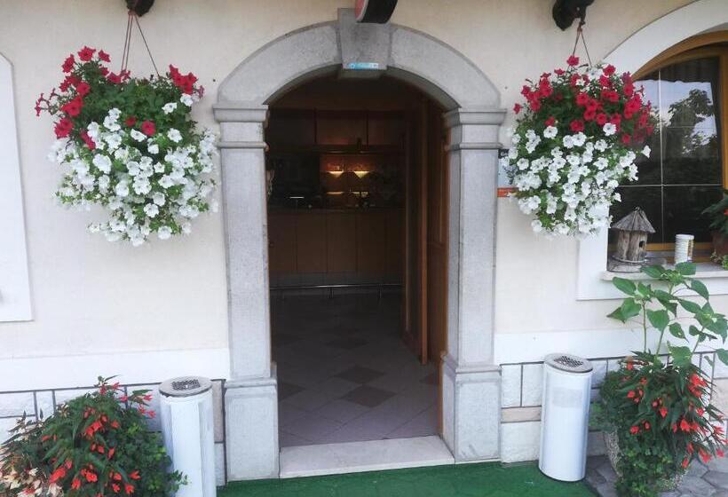 پانسیون Guest House Kveder