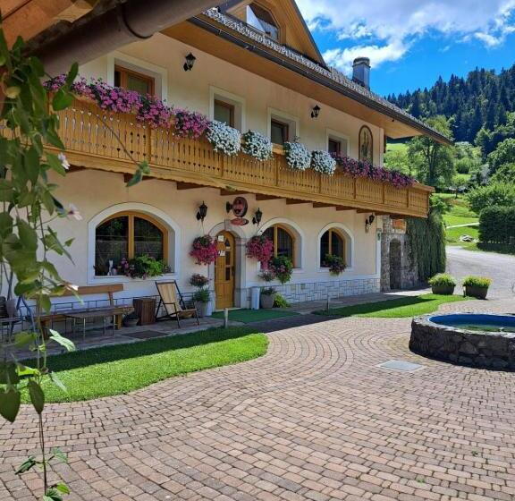 پانسیون Guest House Kveder