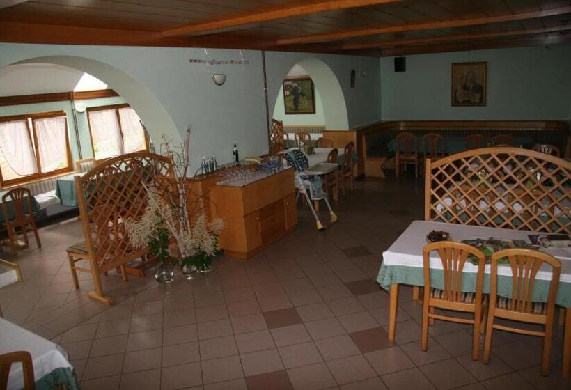 پانسیون Guest House Kveder