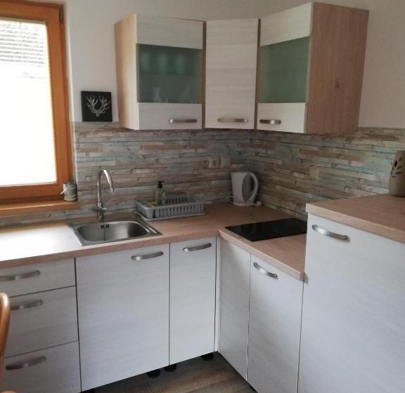 پانسیون Guest House Kveder