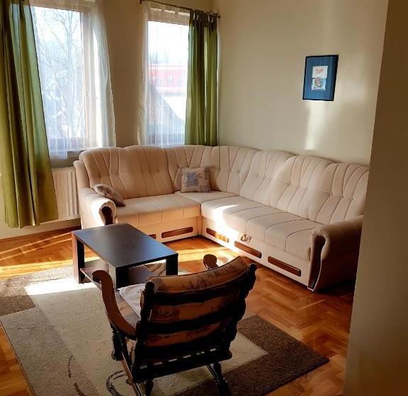 پانسیون Guesthouse Villa Elizabet