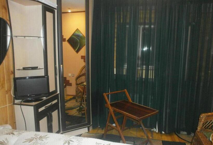 پانسیون Kitech Guest House