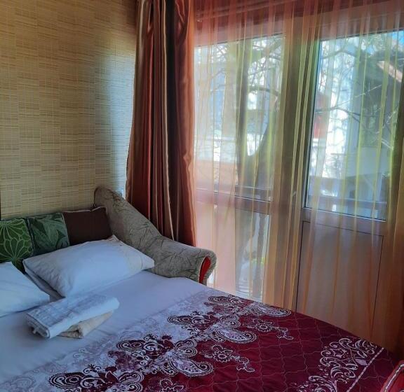 پانسیون Kitech Guest House