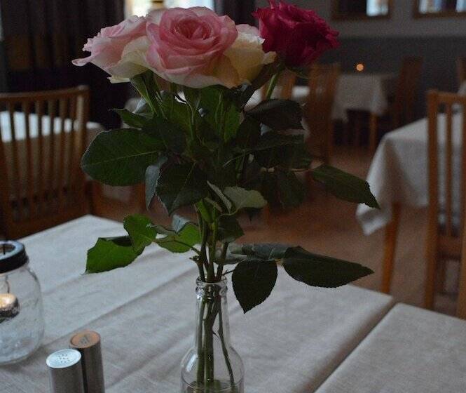 ペンション Kongelfs Gästgifveri & Citycamping