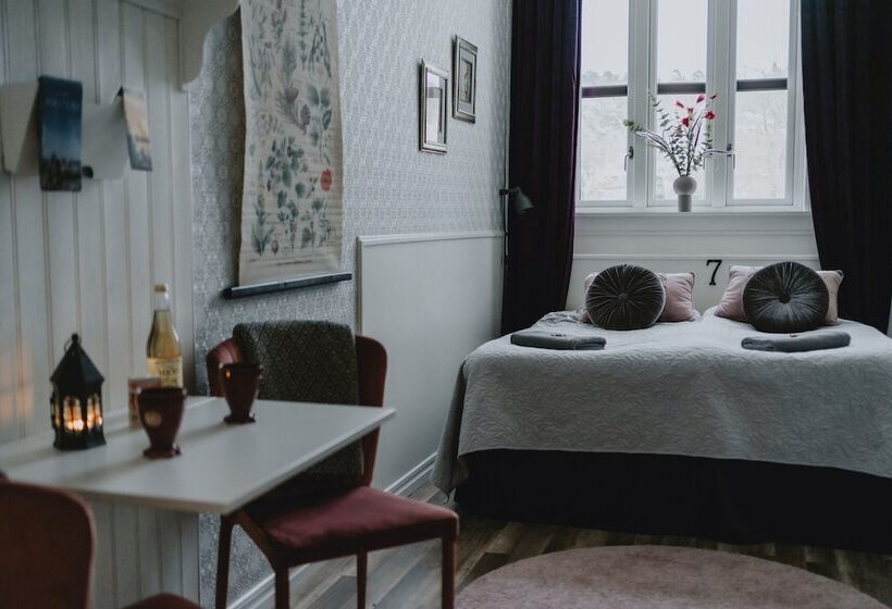 ペンション Kongelfs Gästgifveri & Citycamping