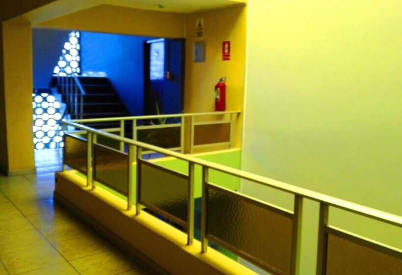 펜션 La Posada Del Rey   Lima Airport Hostel