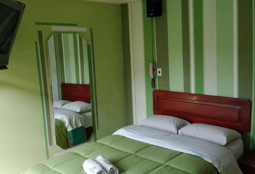 펜션 La Posada Del Rey   Lima Airport Hostel