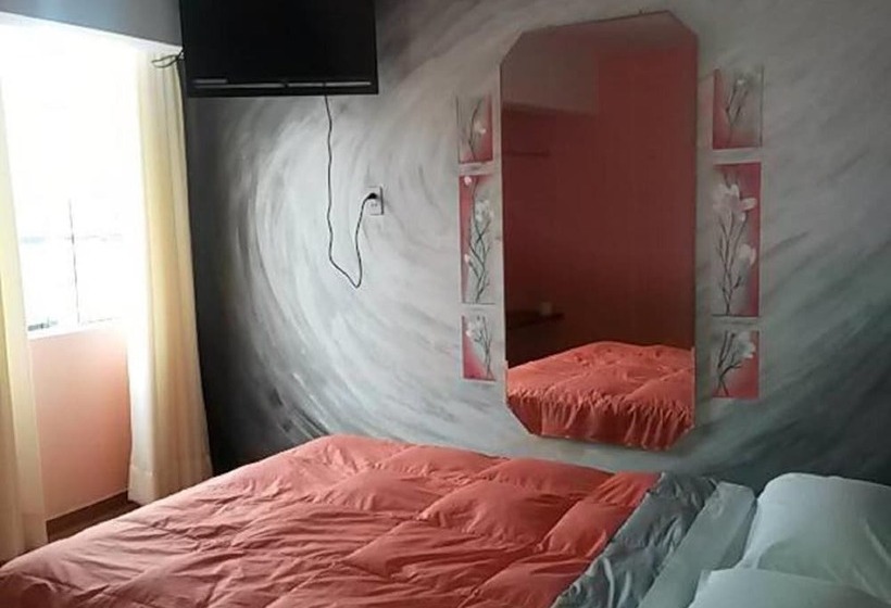 펜션 La Posada Del Rey   Lima Airport Hostel