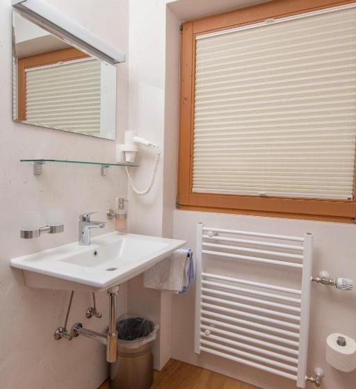 ペンション Landhaus Tipotsch