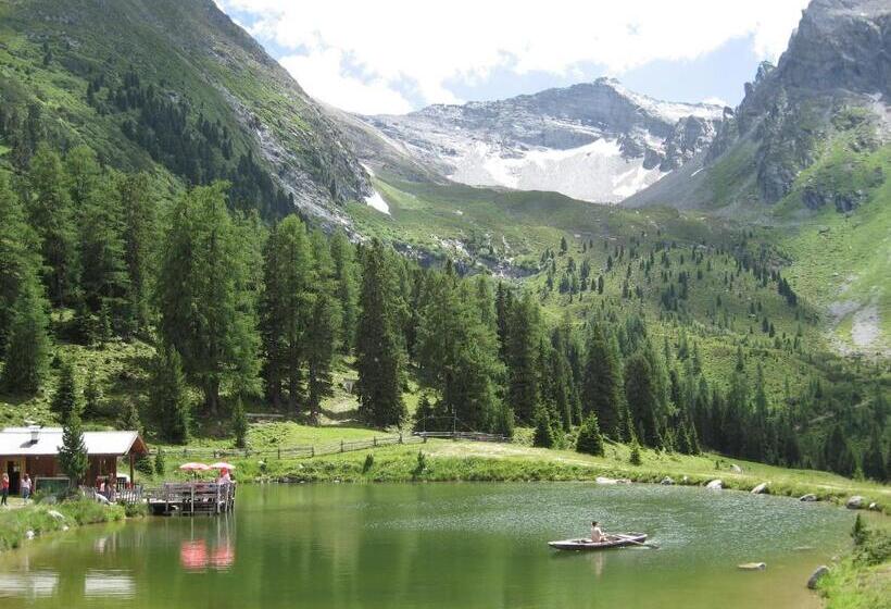 ペンション Landhaus Tipotsch