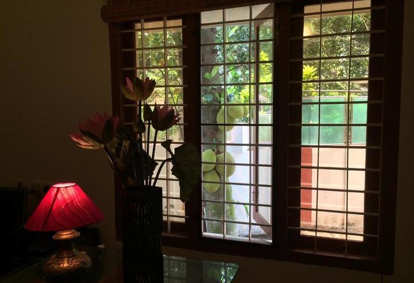 Пансион Alamanda Alleppey Beach Elegant 3bhk Guest House Apartment