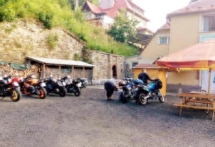 پانسیون Penzion U štoly Jáchymov