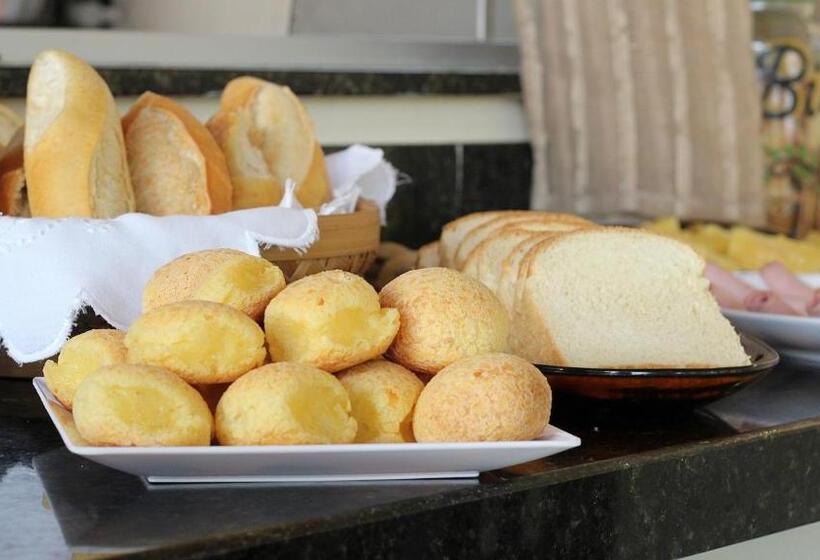 ペンション Pousada Semente