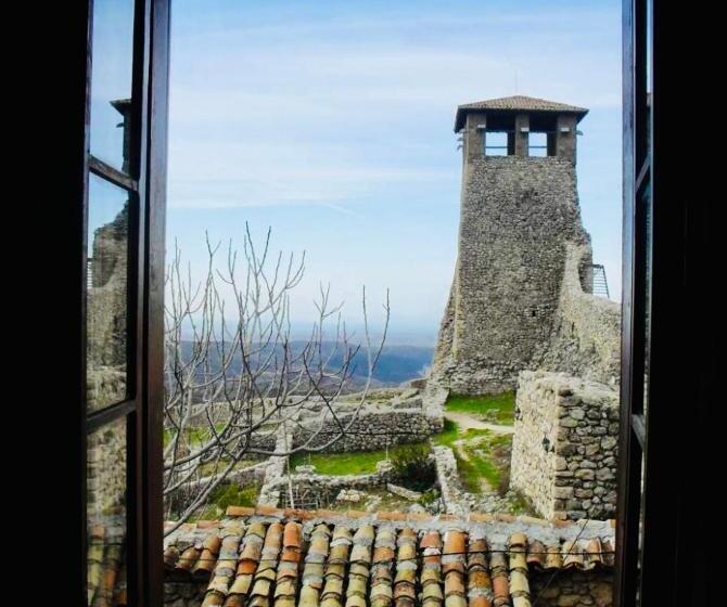 بنسيون Rooms Emiliano Castle Of Kruja