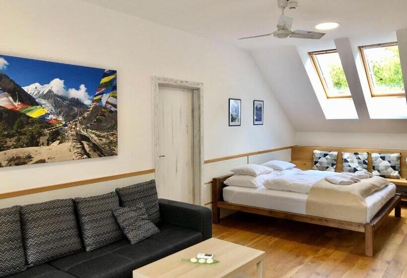 بنسيون Statek Samsara