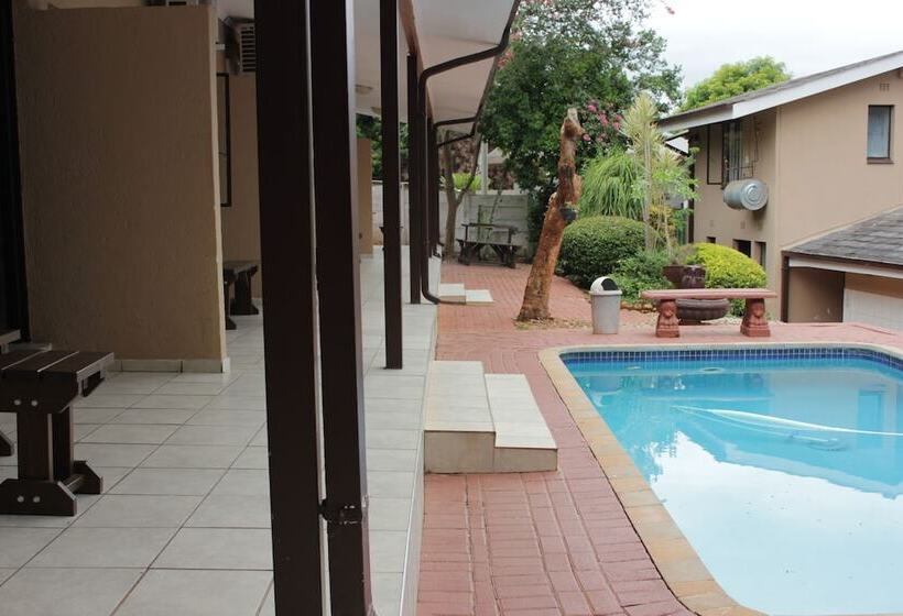 פנסיון Tzaneen Guest House
