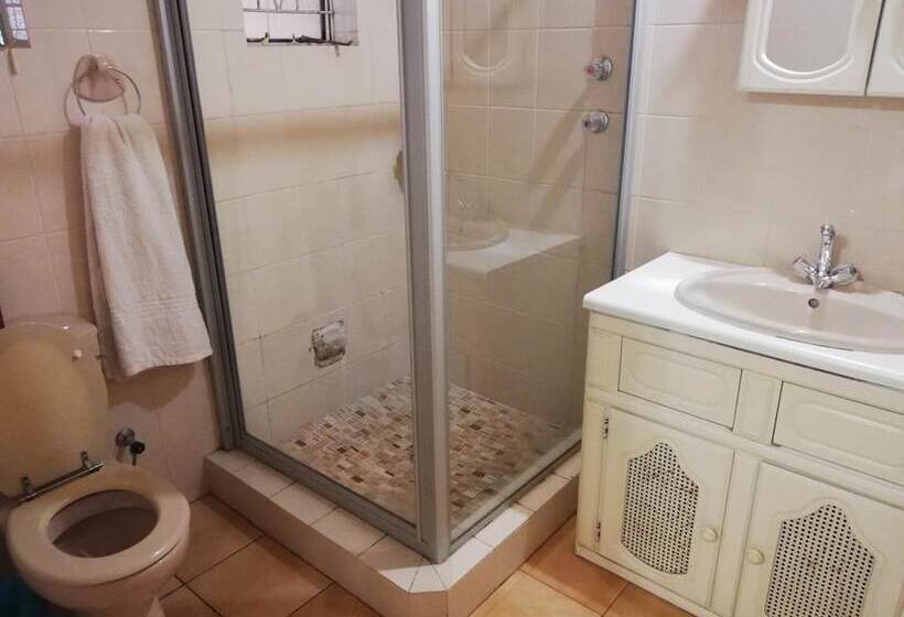 פנסיון Tzaneen Guest House