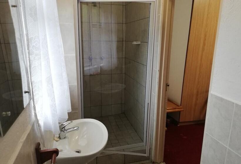 פנסיון Tzaneen Guest House