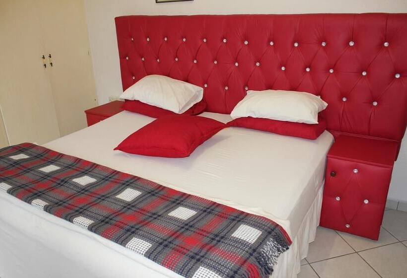 פנסיון Tzaneen Guest House