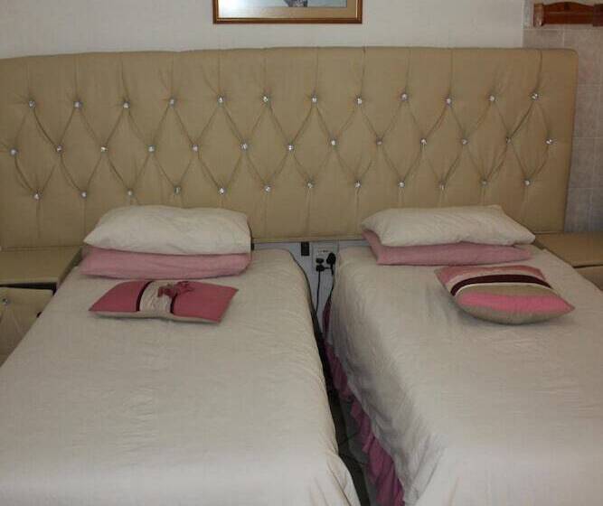 פנסיון Tzaneen Guest House