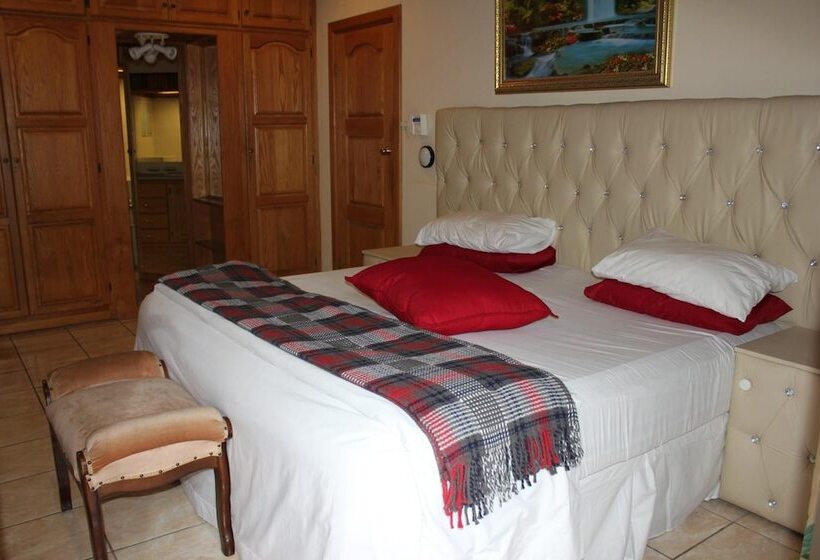 פנסיון Tzaneen Guest House