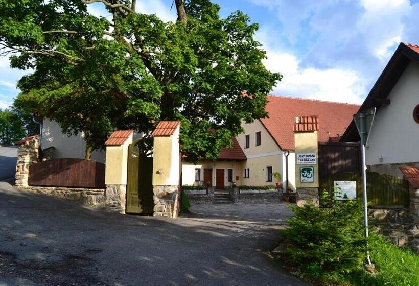 펜션 Ubytování Na Hájence